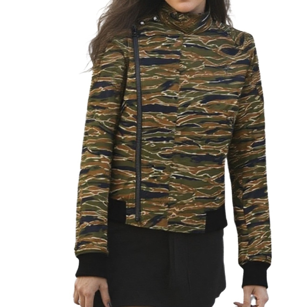 Uniqlo Moto Windbreaker Jacket in Camo Print Size XS